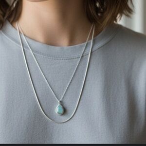 Chic Silver Necklace with Turquoise Pendant
